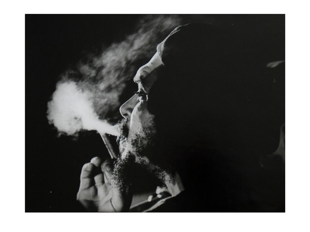 No title (Che smoking)